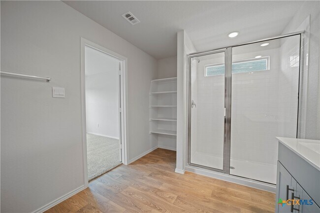 Building Photo - 465 Payton Dr