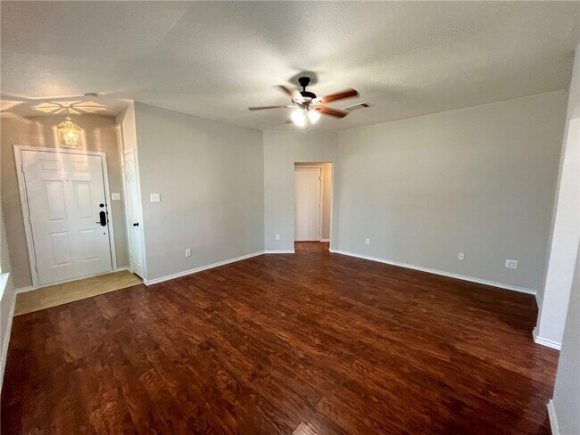 Building Photo - 1011 Burgess Dr