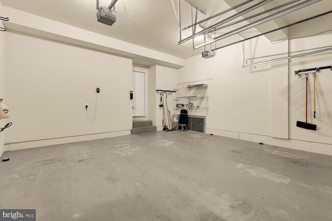 Building Photo - 10606 Rosehaven St
