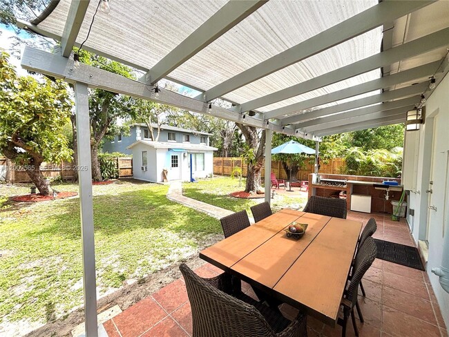 Building Photo - 151 NW 165th St