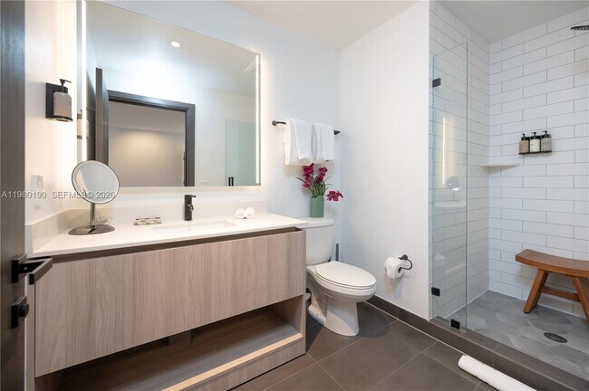 Building Photo - 398 NE 5th St