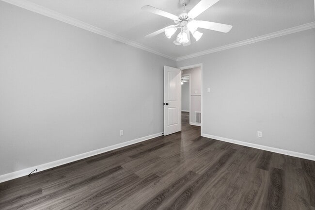 Building Photo - Sherwood Rental