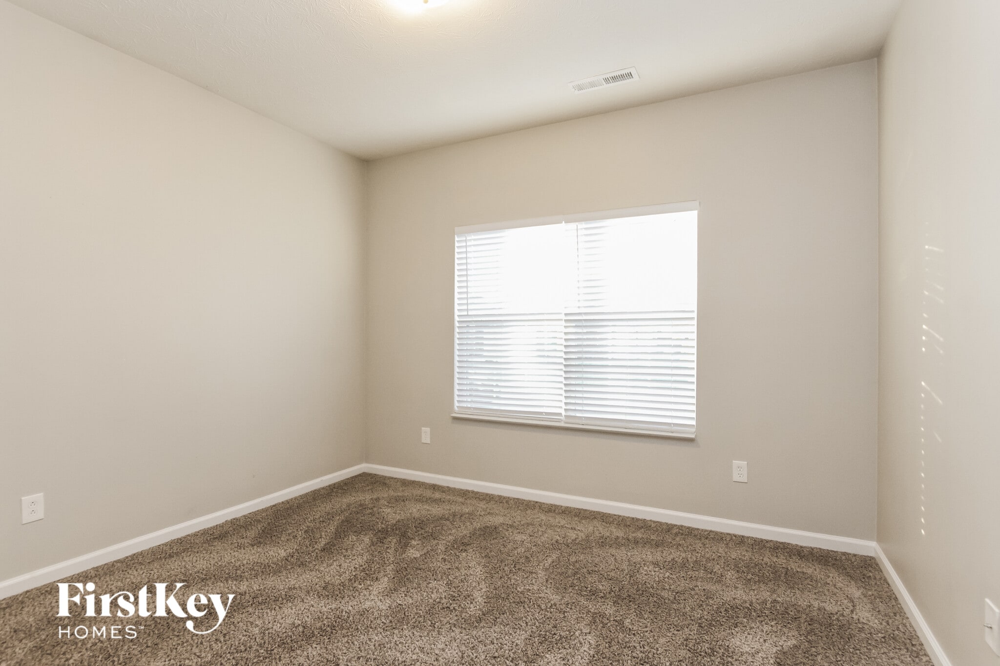 Building Photo - 821 Blue Ash Trail