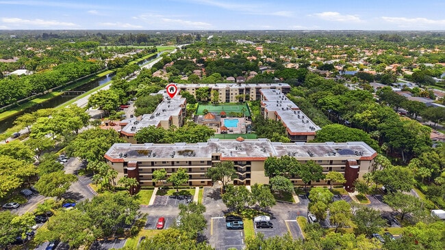 Building Photo - 10401 W Broward Blvd