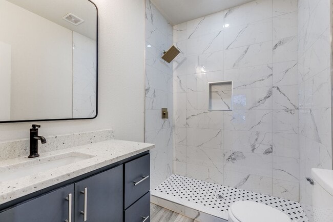 Building Photo - RENOVATED 4-BEDROOM IN SOUTH SAN ANTONIO