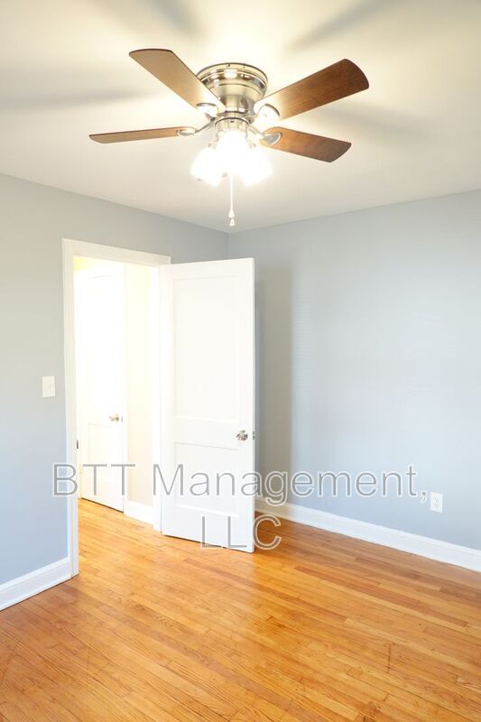 Building Photo - 310 Domer Ave