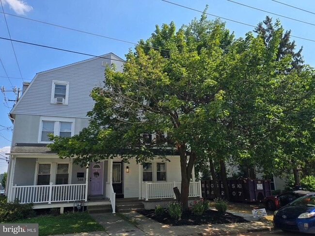 Building Photo - 342 E Barnard St