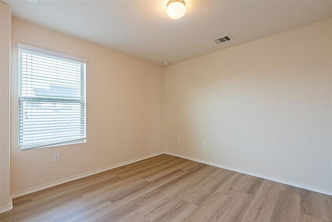 Building Photo - 3701 Black Granite Dr