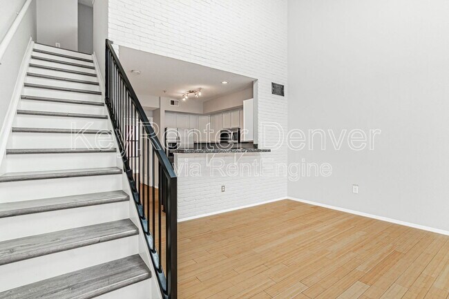 Building Photo - 3149 Blake St