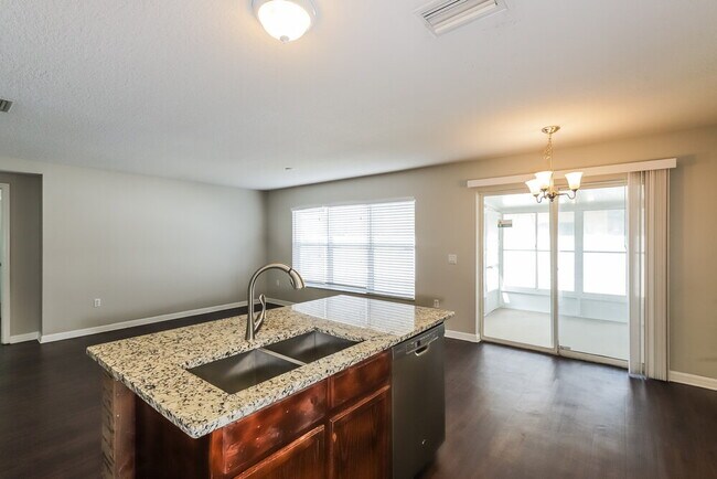 Building Photo - 10601 Boyette Creek Blvd