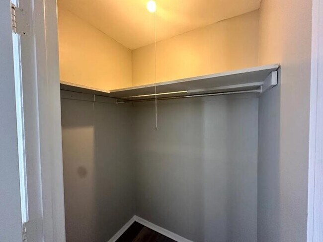 Building Photo - 1440 Nottingham Rd