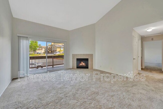 Building Photo - 225 W El Norte Pkwy
