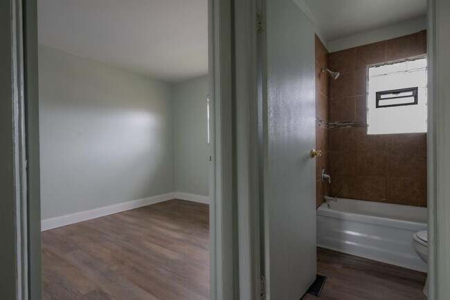 Building Photo - 3106 Clairpoint Ct
