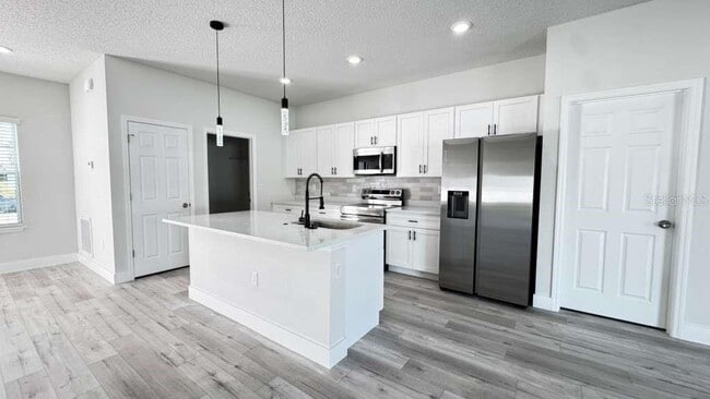 Building Photo - 4513 SW 170th Street Rd