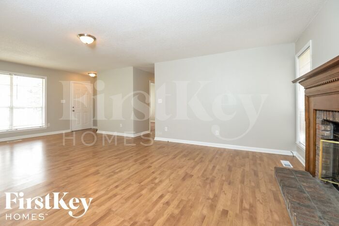 Building Photo - 1701 Wendy Cir
