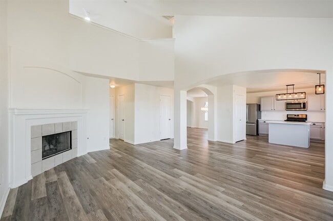 Building Photo - 2030 Vander Wilt Ln