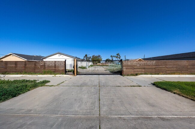 Building Photo - 7721 Janet Ave