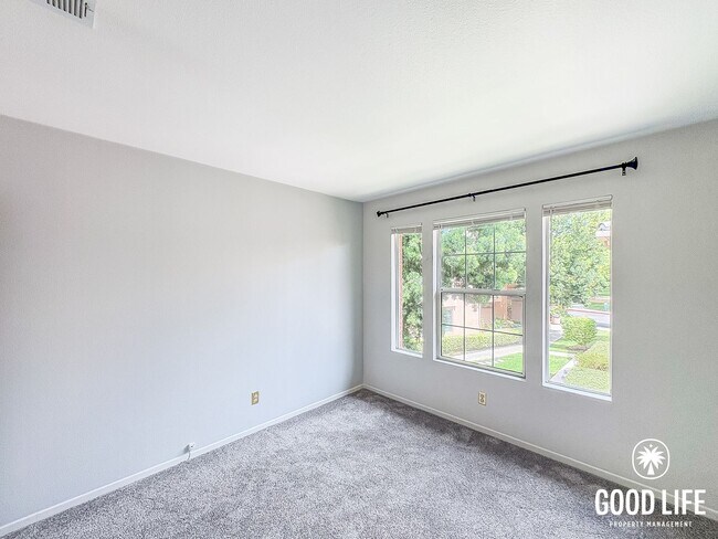Building Photo - Spacious 2B/2BA Rancho Bernardo Condo with Balcony, W/D & Pool Access