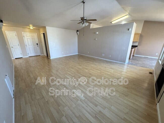 Building Photo - 1305 Lords Hill Dr