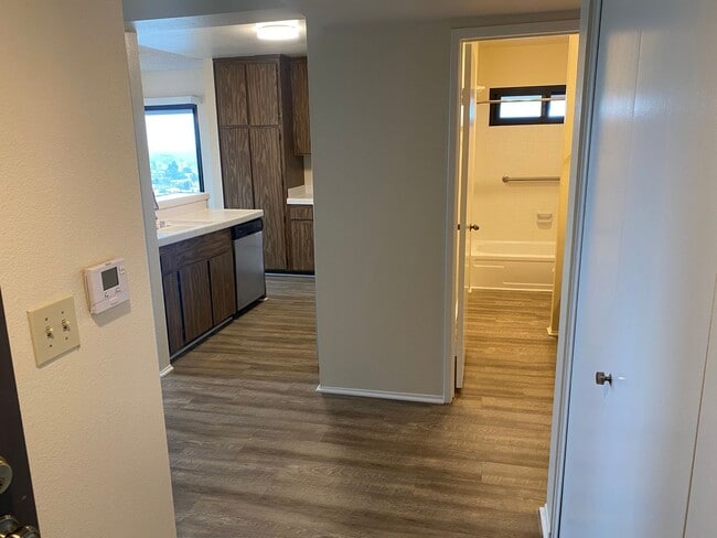 Building Photo - 3831 Nipoma Pl