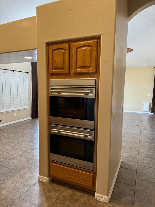 Building Photo - Stunning 4 bedroom custom home Mesa