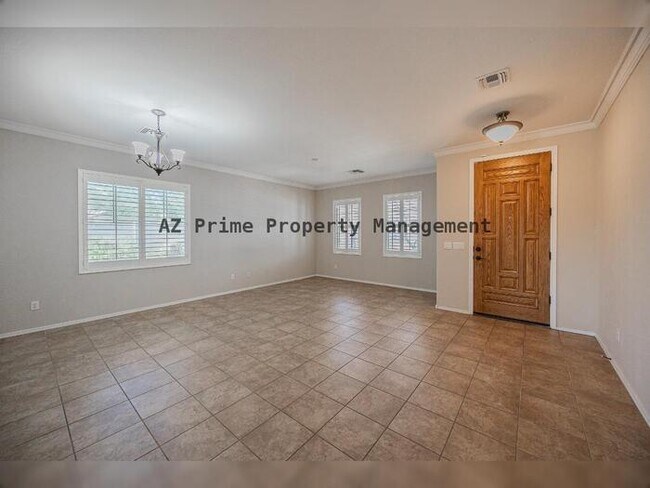 Building Photo - 3681 E Yellowstone Pl