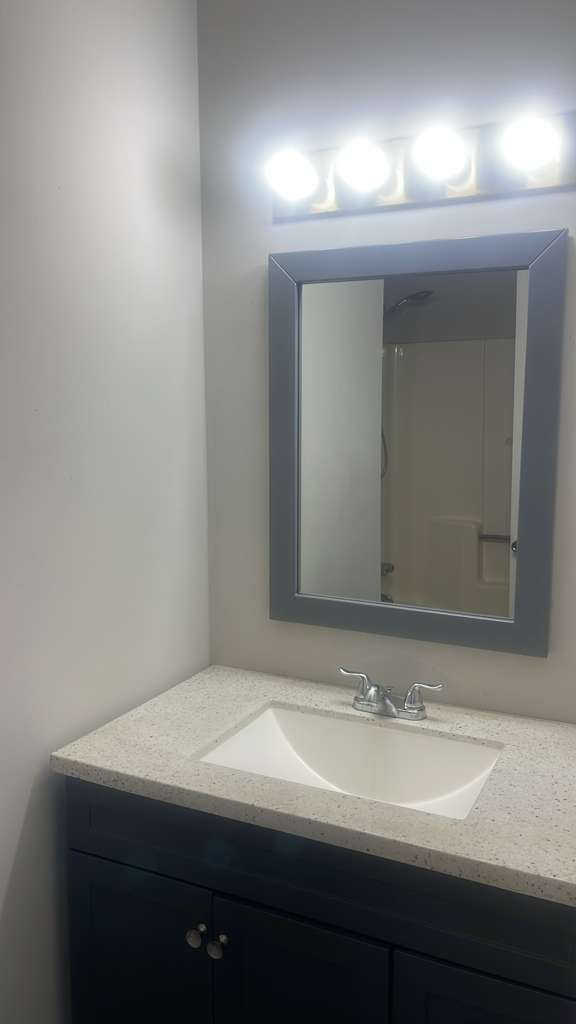 Building Photo - 136 Hudson Bridge Terrace