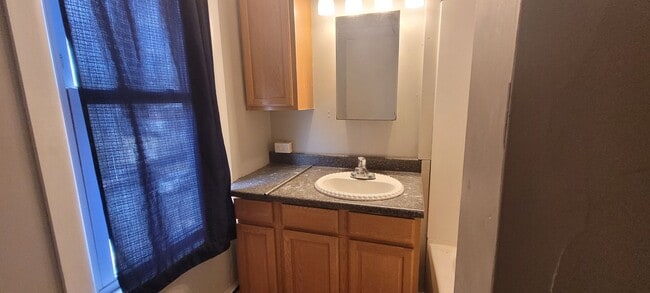 Building Photo - Elizabethtown 3 Bedroom 1.5 bathroom