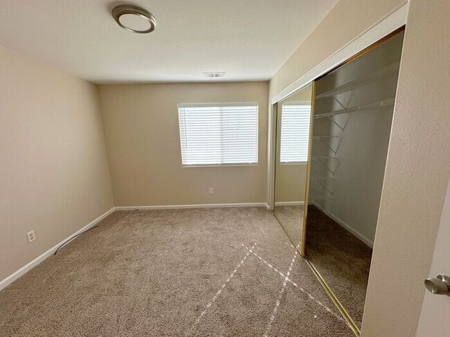 Building Photo - 3031 Sky Country Dr