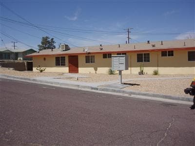 Building Photo - Mojave Manor