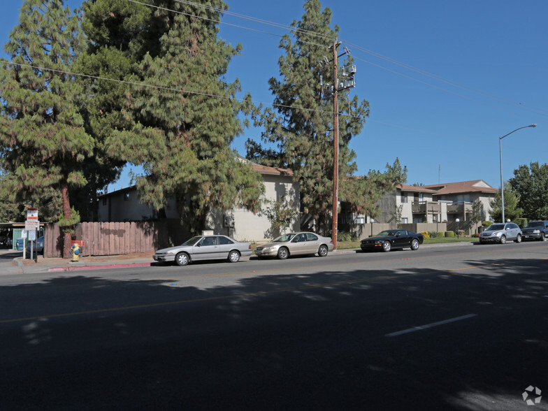 Building Photo - Edgewood Apartments