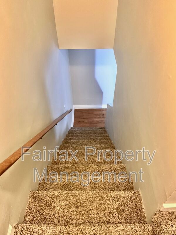 Building Photo - 1419 Cherrycrest Drive