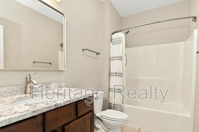 Building Photo - 2000 Cascade Falls Ln