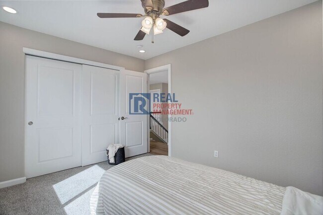 Building Photo - 5934 Instone Cir
