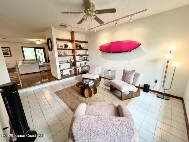 Building Photo - 2108 Rosewood Dr