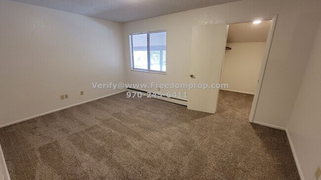 Building Photo - Near CMU & St. Mary's 2 Bedroom 1.5 Bath T...