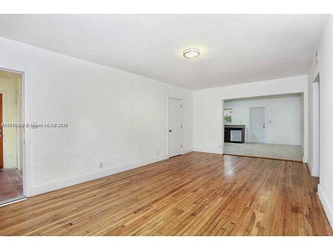 Building Photo - 1125 9th St
