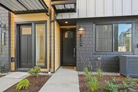 Building Photo - 13364 NE 175th Pl