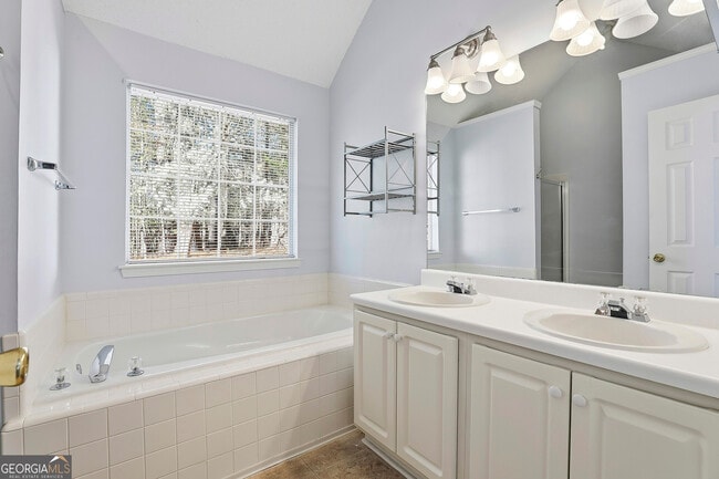 Building Photo - 105 Chase Ct