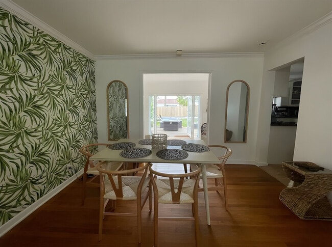 Building Photo - 430 45th St