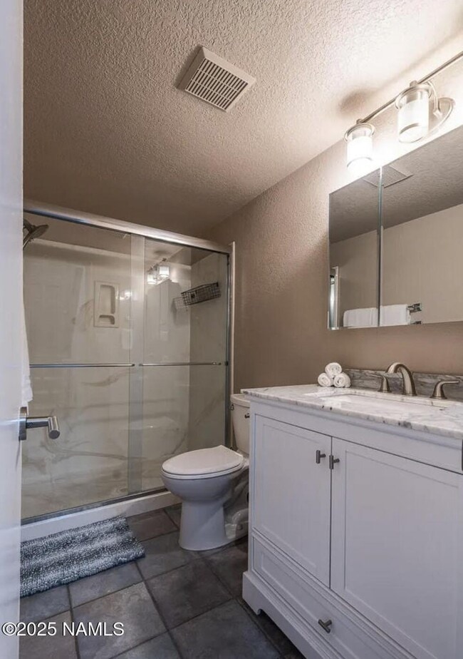 Building Photo - 2747 N Fairview Dr