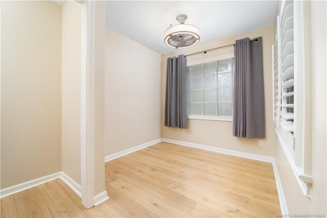 Building Photo - 7 Oakwood Dr