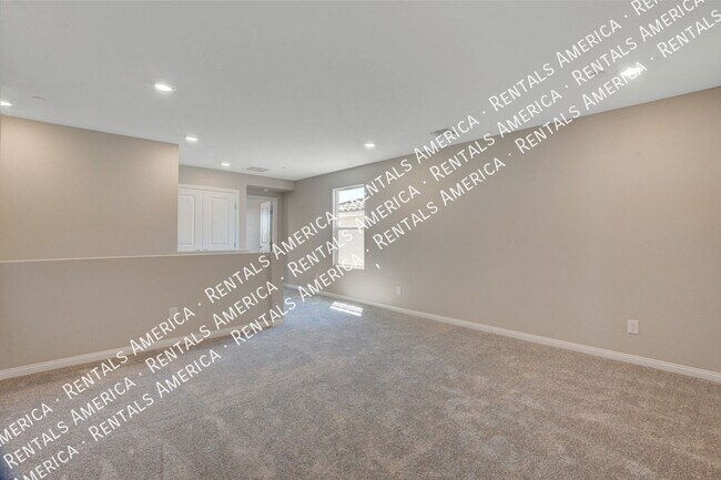 Building Photo - 6820 Calvitero St