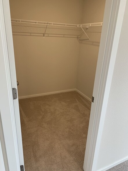 Building Photo - 2664 NE 116th Pl