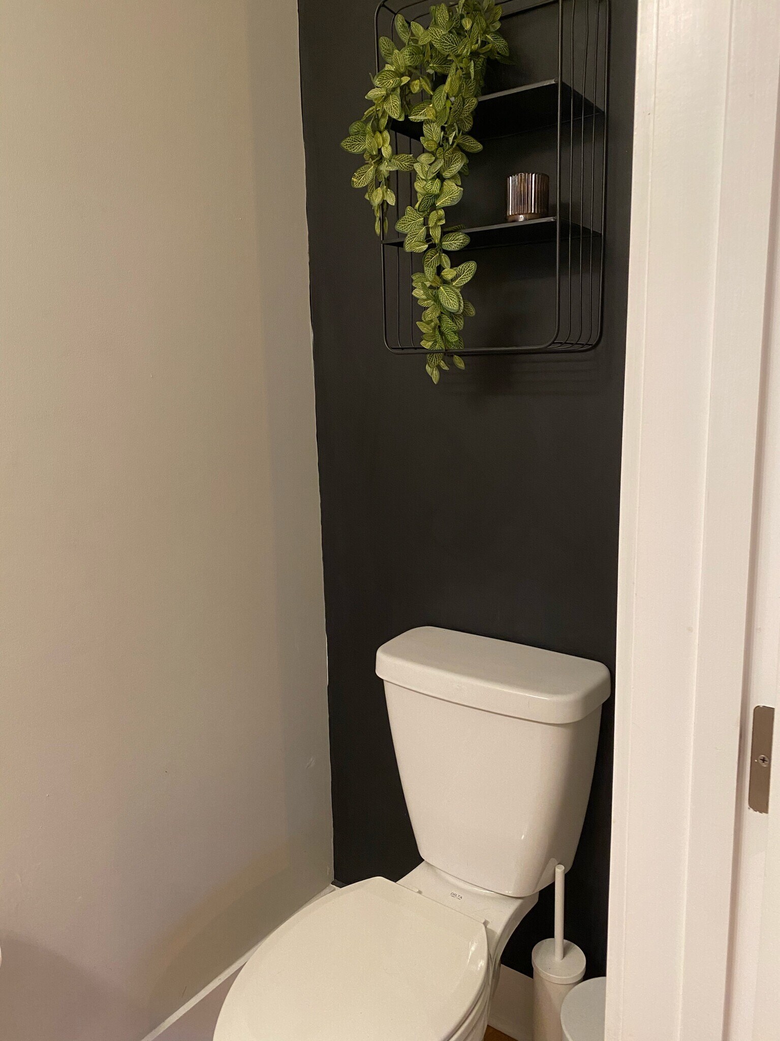 Half Bath - 118 W Laurel St
