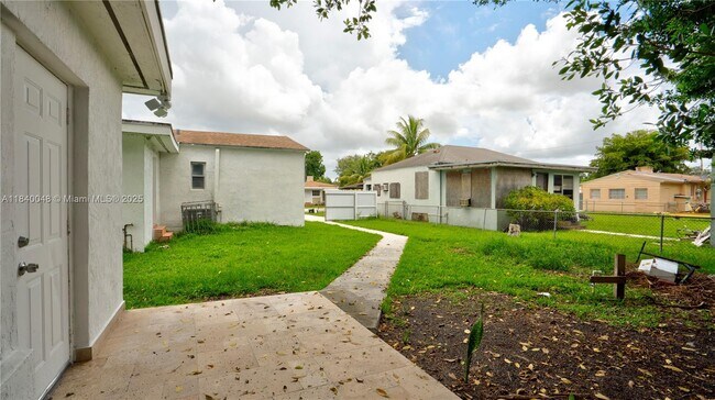 Building Photo - 1036 NW 75th St