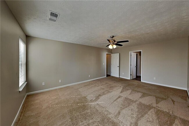 Building Photo - 3193 English Ivy Ln