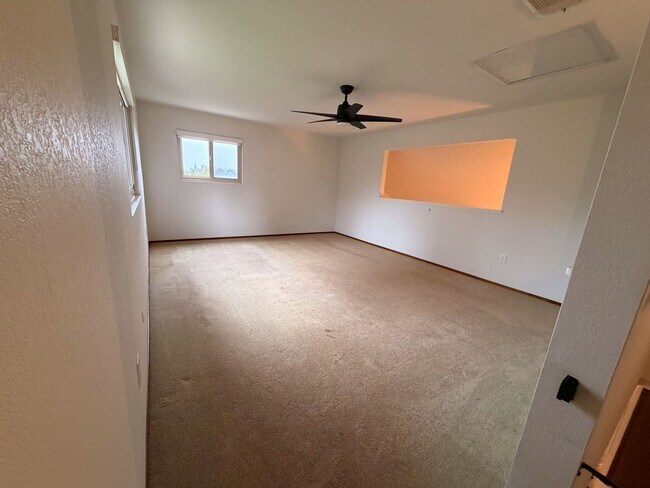 Building Photo - 950 Pembroke Way