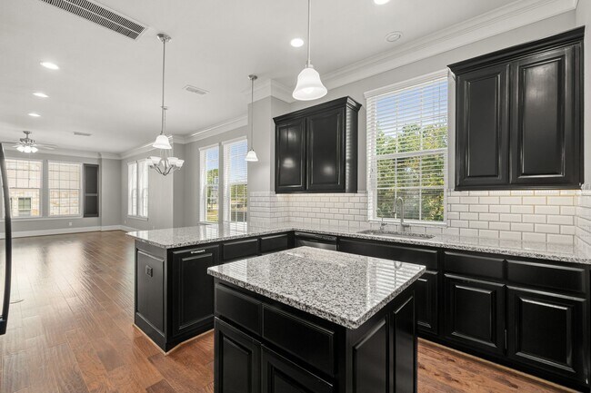 Building Photo - 6703 Highclere Manor Ln