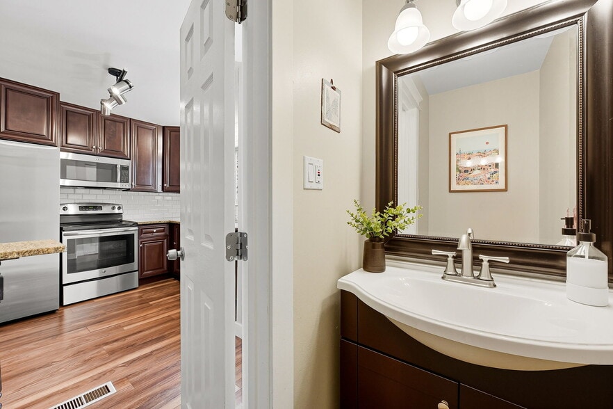 Building Photo - 7755 E Quincy Ave